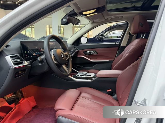 BMW 3 series 2024 Белый из Китая, фото 2