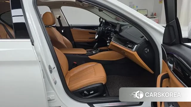 BMW 5 Series (G30) id 3362790 из Кореи 2