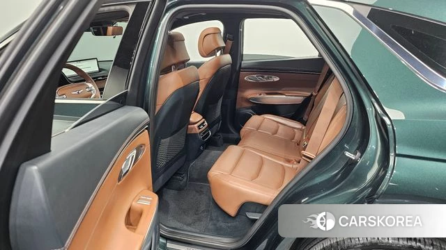 Genesis GV70 2022 Темно-зеленый из Кореи, фото 2