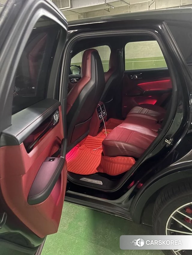 Porsche Cayenne (PO536) 2019 Черный из Кореи, фото 2