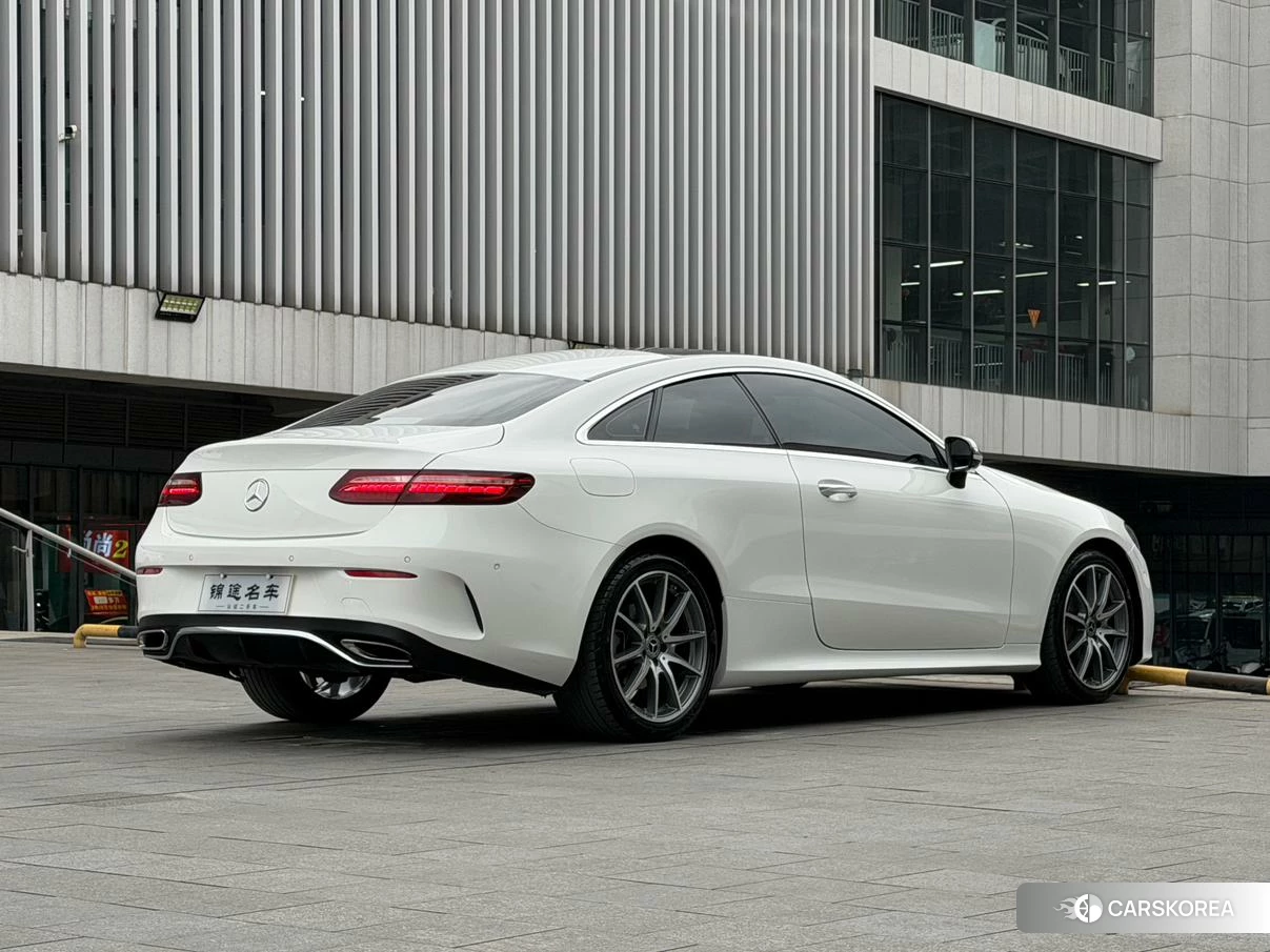 Mercedes-Benz E-class (imported) 2020 Белый из Китая, фото 2