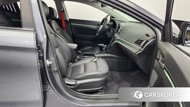 Hyundai Avante AD 2018 Серый из Кореи, фото 2