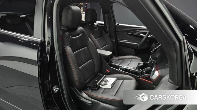 Chevrolet (GM Daewoo) Trailblazer 2023 Черный из Кореи, фото 2