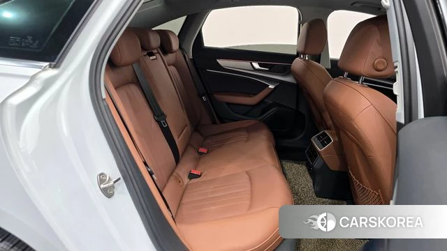 Audi A6 (C8) 2020 Белый из Кореи, фото 2