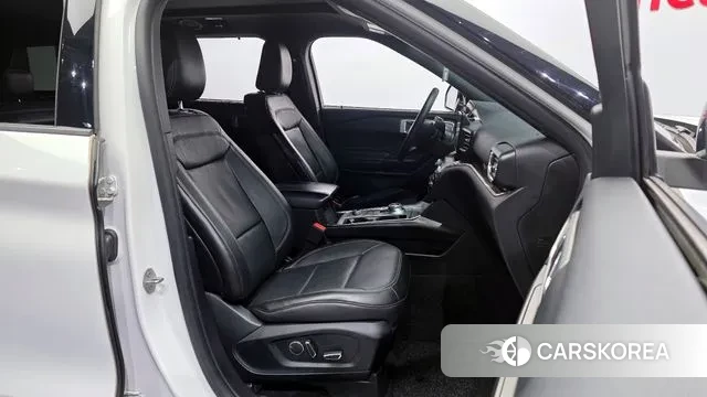 Ford Explorer 6th Generation 2020 Белый из Кореи, фото 2