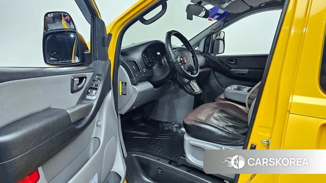 Hyundai The New Grand Starex 2018 Желтый из Кореи, фото 2