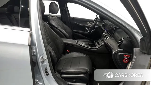 Mercedes-Benz E-Class W213 2022 Серебряный из Кореи, фото 2