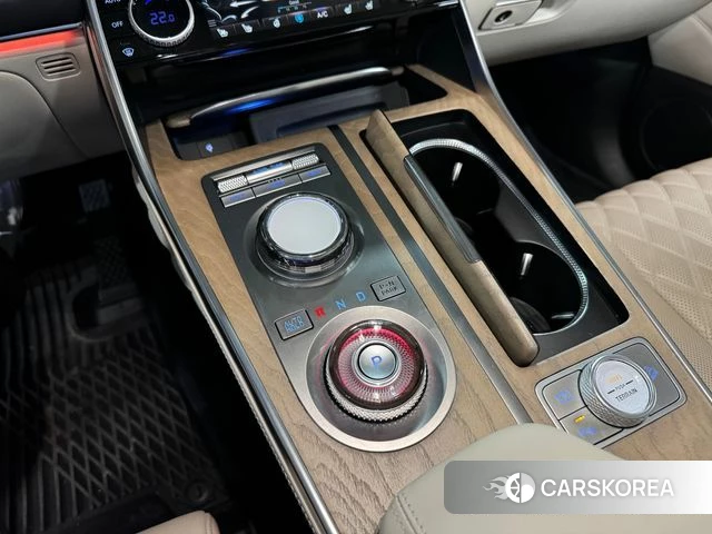 Genesis GV80 2023 Серебристо-серый из Кореи, фото 2