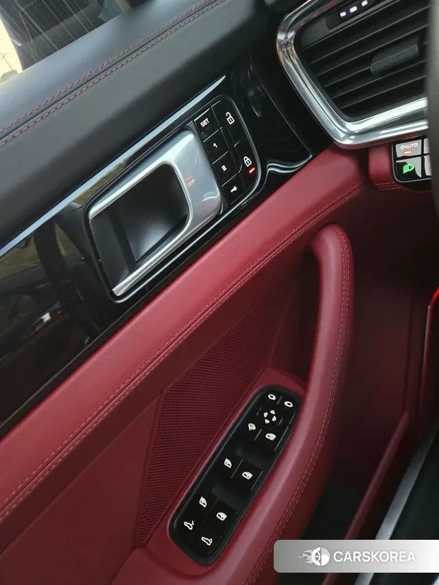 Porsche Panamera (971) 2020 Синий из Кореи, фото 2