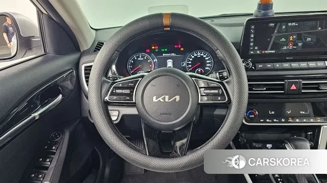 Kia Seltos 2021 Белый из Кореи, фото 2