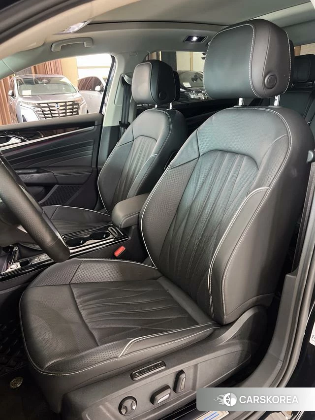 Volkswagen Passat PHEV 2023 Черный из Китая, фото 2