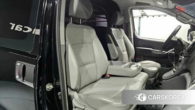 Hyundai The New Grand Starex 2018 Черный из Кореи, фото 2