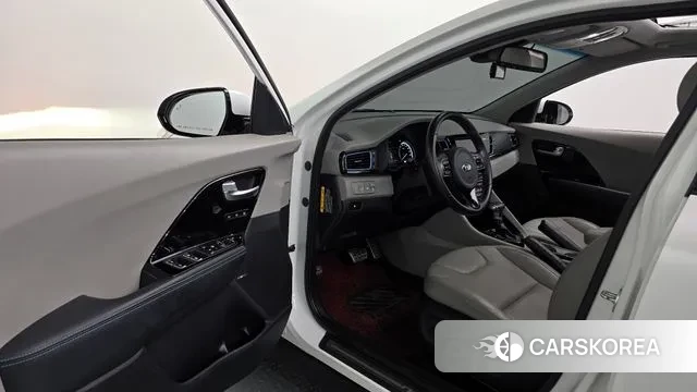 Kia Niro 2018 Белый из Кореи, фото 2