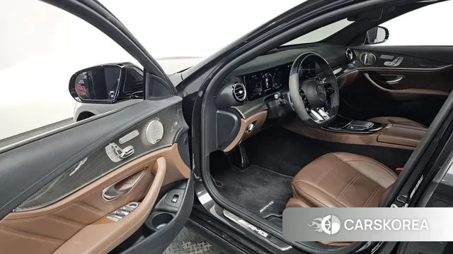 Mercedes-Benz E-Class W213 2021 Черный из Кореи, фото 2