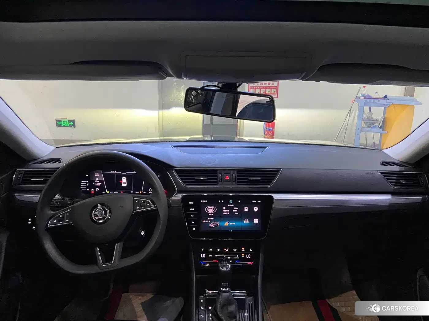 Skoda Superb 2022 Черный из Китая, фото 2
