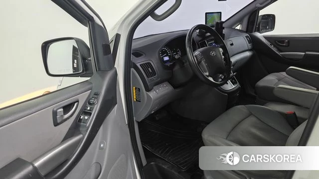 Hyundai The New Grand Starex 2019 Белый из Кореи, фото 2