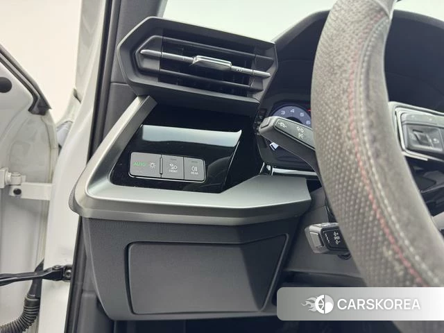 Audi A3 2023 Белый из Китая, фото 2