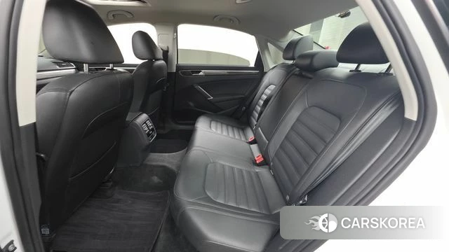 Volkswagen The New Passat 2018 Белый из Кореи, фото 2
