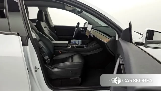 Tesla Model Y 2021 Белый из Кореи, фото 2