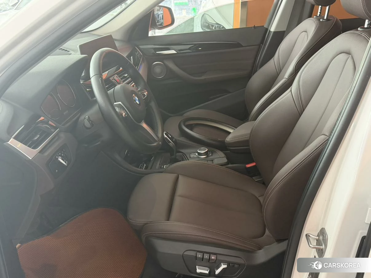 BMW X1 2021 Белый из Китая, фото 2