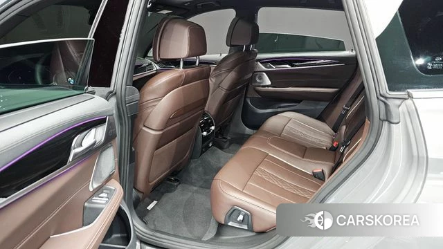 BMW 6 Series GT (G32) 2022 Цвет галактики из Кореи