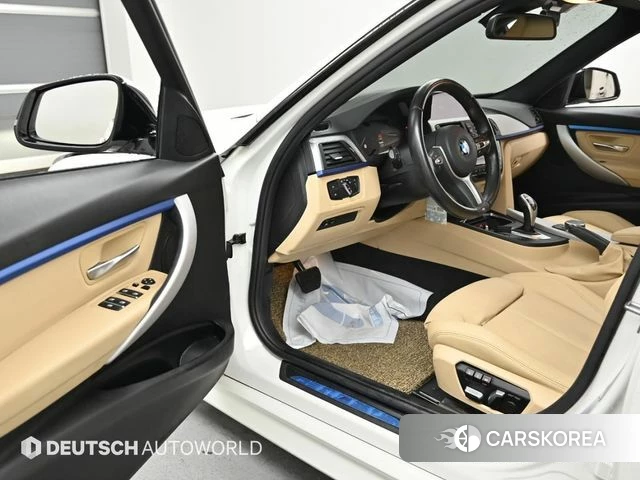 BMW 3 Series (F30) 2018 Белый из Кореи, фото 2
