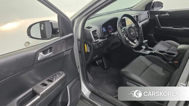 Kia Sportage The Bold 2019 Серебристо-серый из Кореи, фото 2