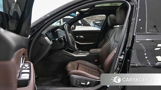 BMW 3 Series (G20) 2021 Черный из Кореи, фото 2