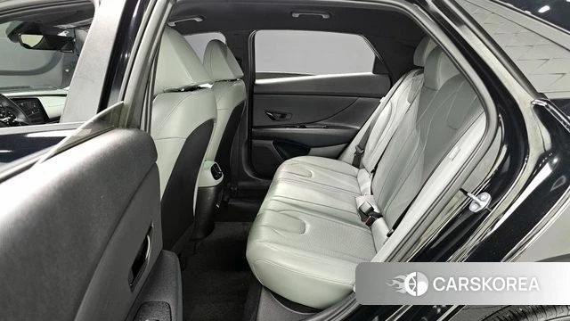 Hyundai The New Avante (CN7) 2024 Черный из Кореи, фото 2