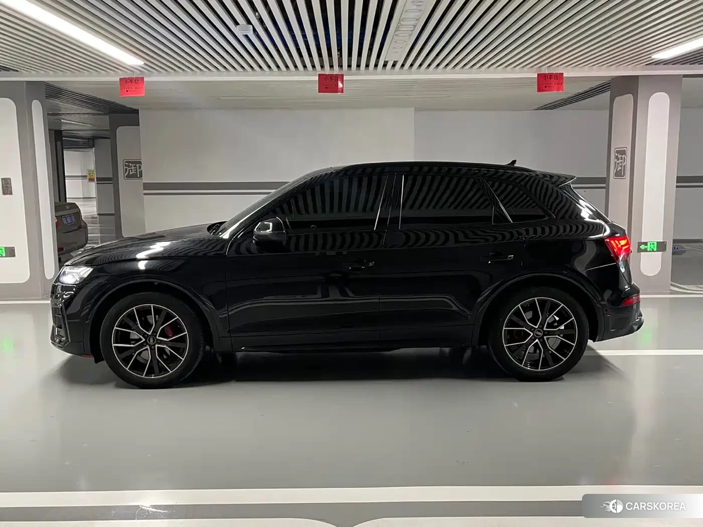 Audi SQ5 2022 Черный из Китая, фото 2