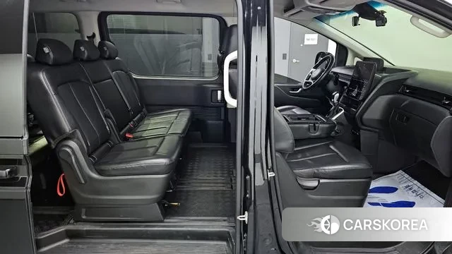 Hyundai Staria 2022 Черный из Кореи, фото 2