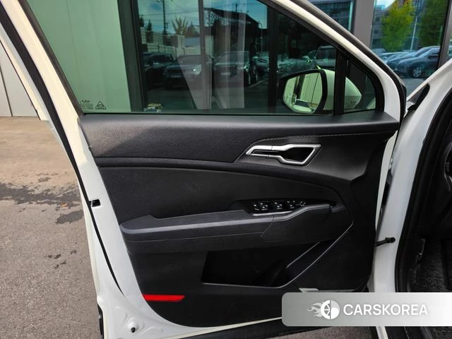 Kia Sportage 5th Generation 2023 Белый из Кореи, фото 2