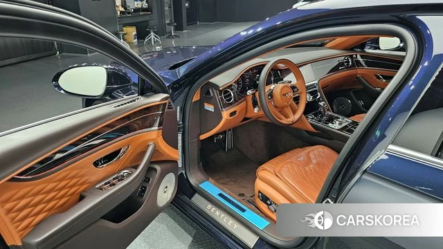 Bentley Flying Spur 3rd Generation 2021 Синий из Кореи, фото 2