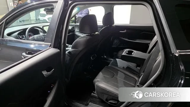 Hyundai The New Santa Fe 2023 Черный из Кореи, фото 2