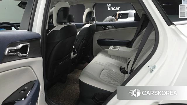 Kia Sportage 5th Generation Hybrid 2024 Белый из Кореи, фото 2