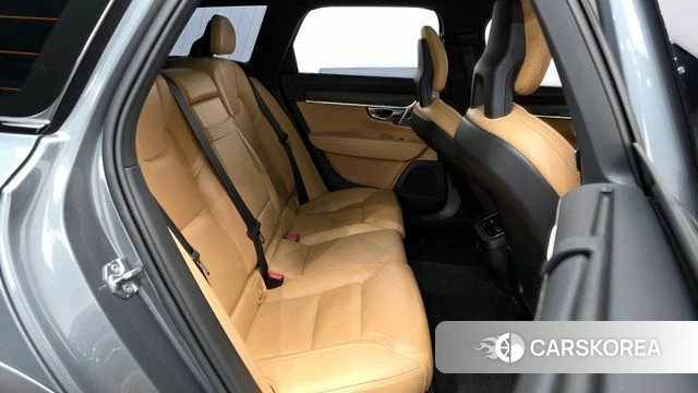 Volvo V90 Cross-Country 2018 Серебряный из Кореи, фото 2