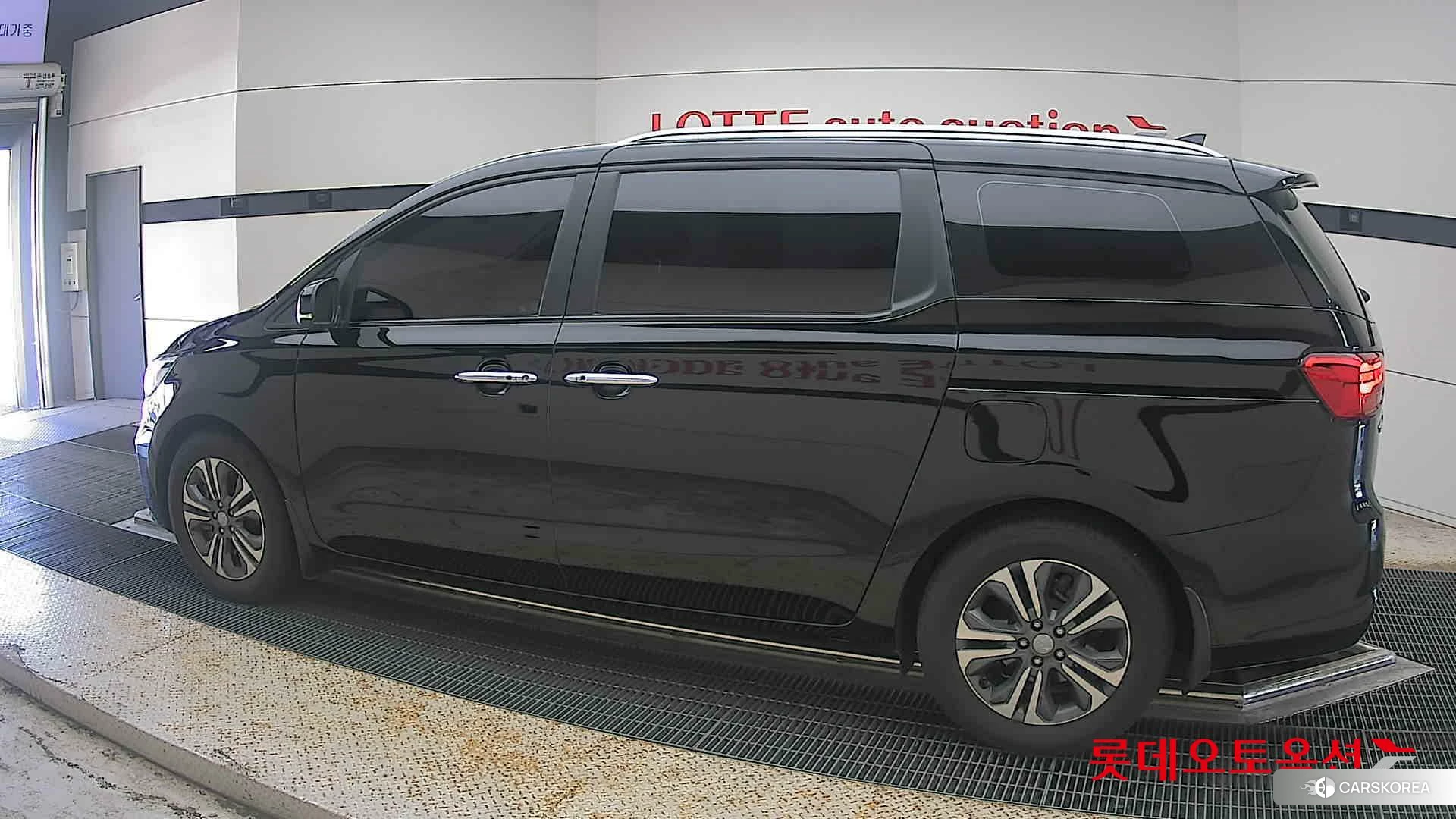 Kia Carnival 2020 Aurora Black Pearl из Кореи, фото 2