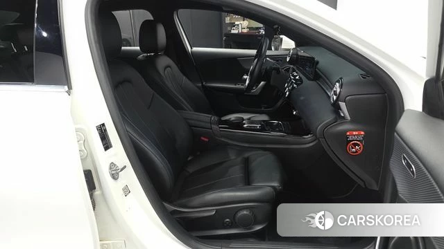 Mercedes-Benz A-Class W177 2021 Белый из Кореи, фото 2