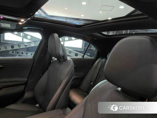 Mercedes-Benz E-Class W214 2025 Черный из Кореи, фото 2