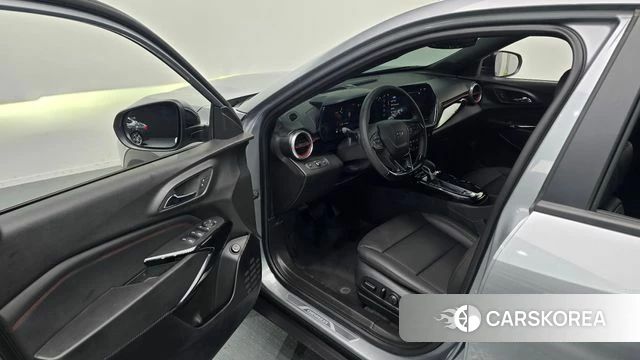Chevrolet (GM Daewoo) Trax Crossover 2023 Серый из Кореи, фото 2