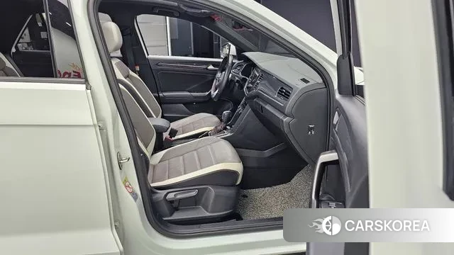 Volkswagen T-Roc 2021 Белый из Кореи, фото 2