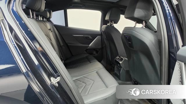 BMW 5 Series (G60) 2024 Черный из Кореи, фото 2