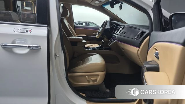 Kia The New Carnival 2019 Белый из Кореи, фото 2