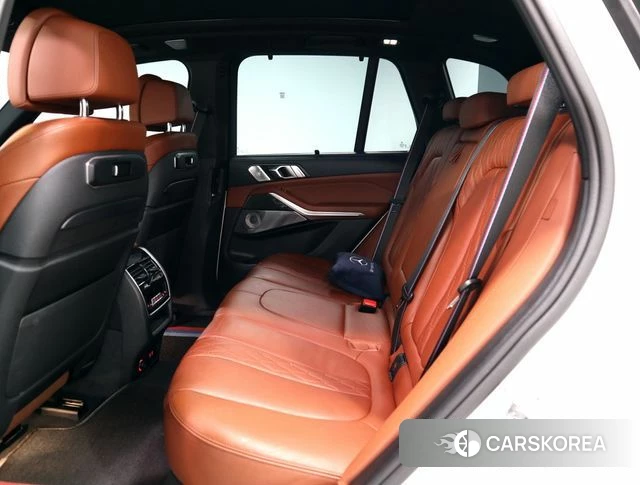 BMW X5 (G05) 2024 Белый из Кореи, фото 2