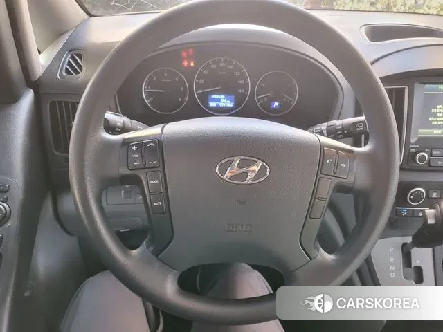 Hyundai The New Grand Starex 2019 Серебристо-серый из Кореи, фото 2