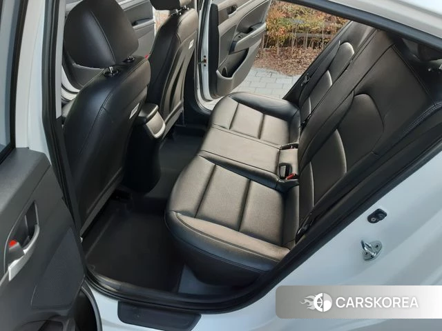 Hyundai Avante AD 2018 Белый из Кореи, фото 2