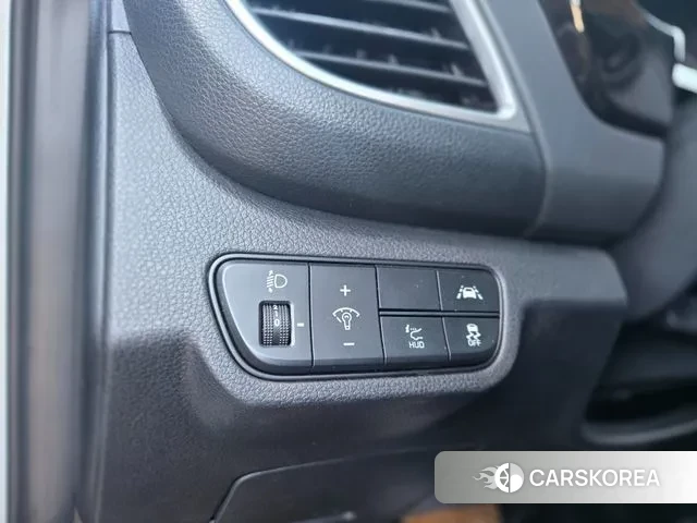 Kia Seltos 2022 Белый из Кореи, фото 2