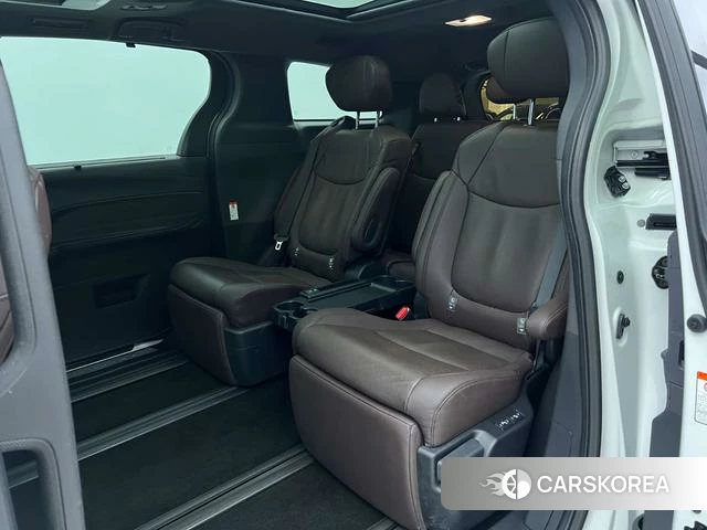 Toyota Grevia 2024 Белый из Китая, фото 2