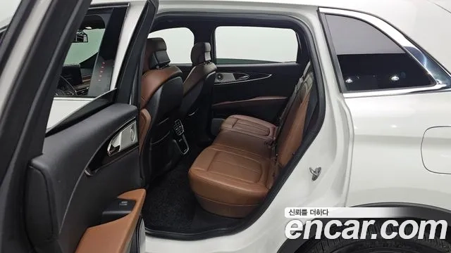 Lincoln Nautilus First generation 2023 Белый из Кореи, фото 2