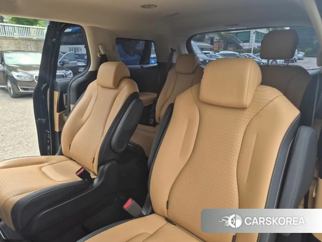 Kia Carnival 4th generation 2023 Черный из Кореи, фото 2
